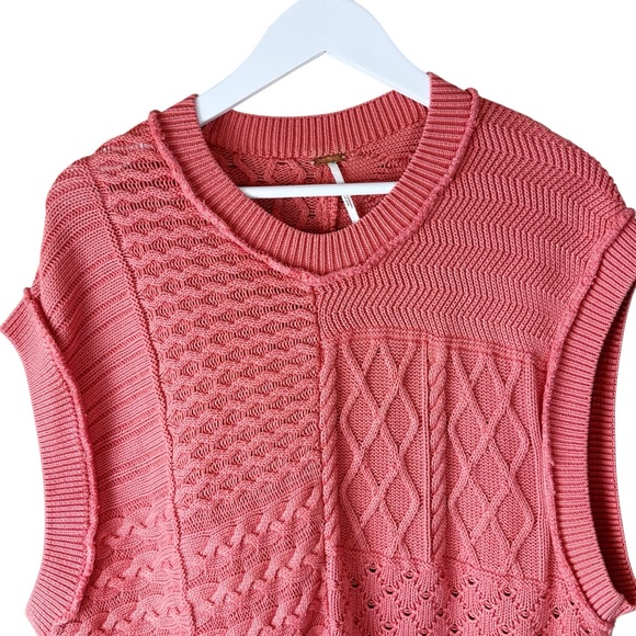 Free People Take The Plunge Sweater Vest Sleeveless Sz M Coral - Picture 5 of 11